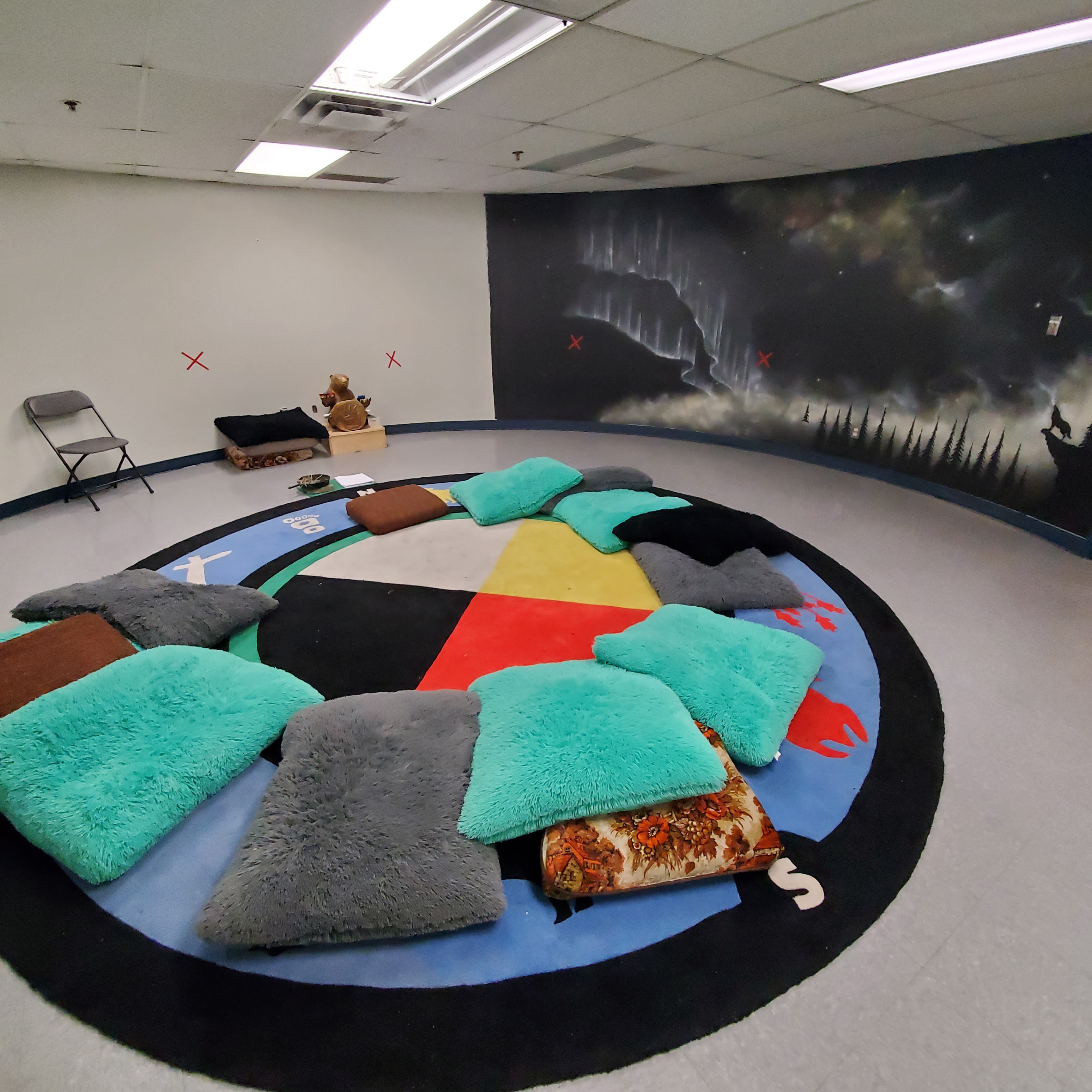 Photo of a room at the Stan Daniels Healing Centre.