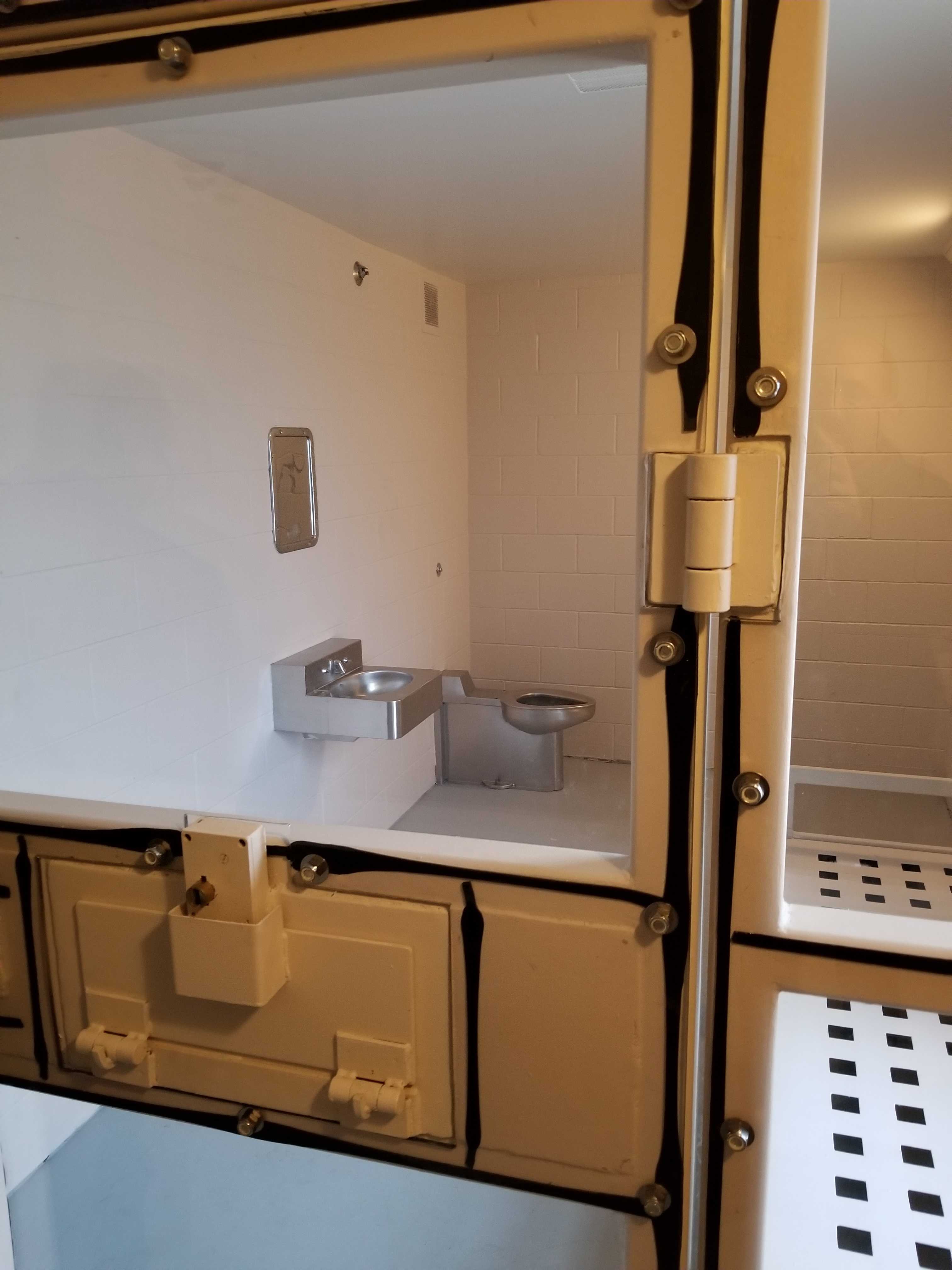 Photo of an observation cell next to the Structured Intervention Units at Nova Institution.