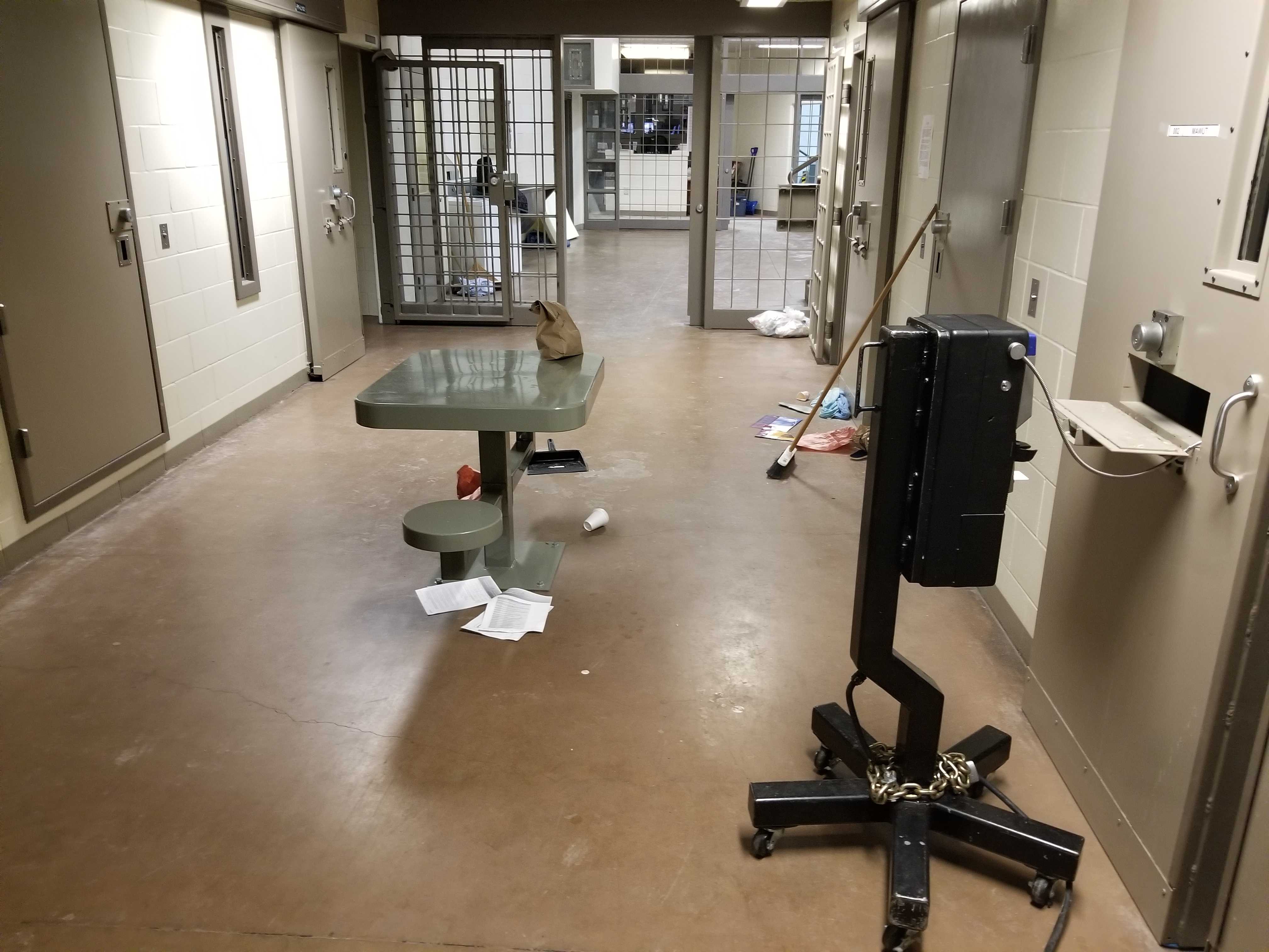 Photo of an occupied cell in the SIU at Kent Institution