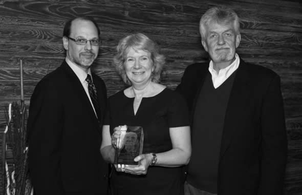 M. Howard Sapers, Mme Mary Campbell  et M. Ed McIsaac.