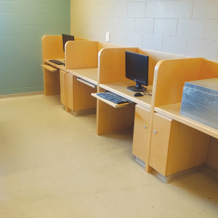 Photos d’ordinateurs à l’usage des détenus