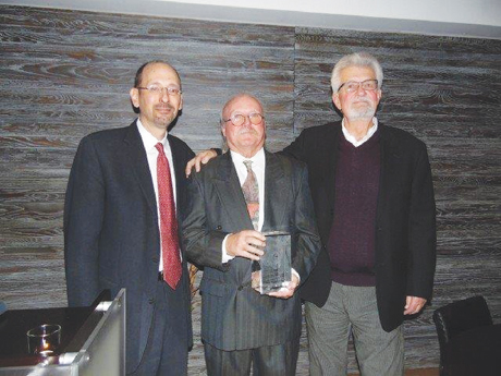 Photo montrant M. Ivan Zinger, M. Rick Sauvé et M. Ed McIsaac ( De gauche à droite )