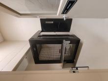 Non-contact enclosure in interview room - Enceinte sans contact dans une salle d'entrevue