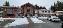 Exterior of administrative building - L'extérieur de l'édifice administratif