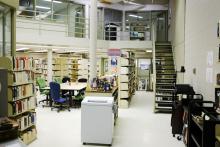 Library - Bibliothèque