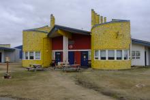Living unit exterior - L'extérieur de l'unité résidentielle
