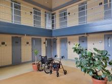 Living unit with mobility devices - Unité résidentielle avec les appareils pour se déplacer