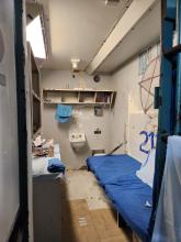 Bed in Intermediate Mental Health Care unit - Lit dans l'unité des soins intermédiaires de santé mentale